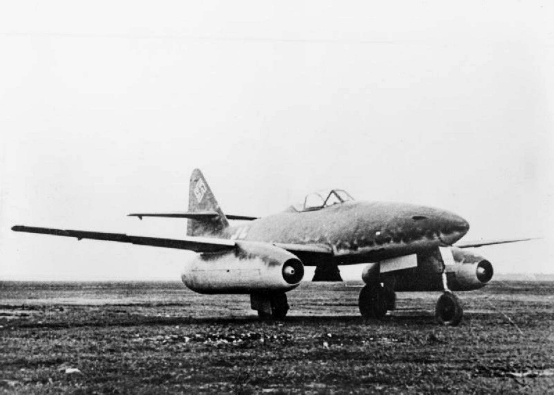 De Messerschmitt Me 262, ook wel bekend als Schwalbe was n van de eerste straaljagers ter wereld.